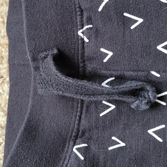 Okie Dokie 4T black joggers with V design - Picture 4 of 7